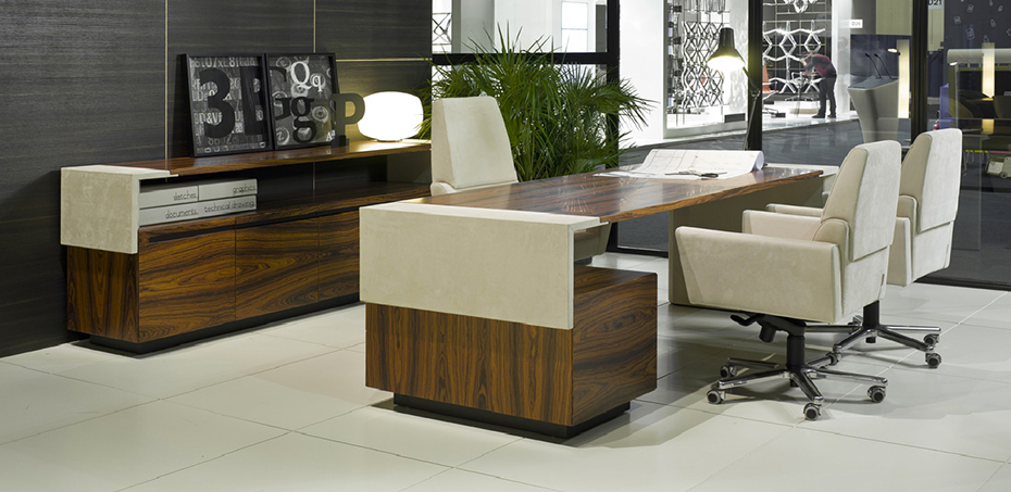 Classic Business Office Desk 5612 by Wenyi
